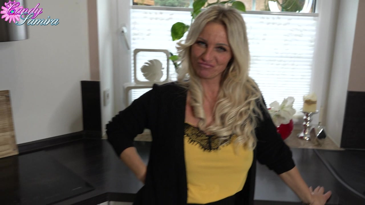 Candy-Samira Porno Video: Nylon Klempner Fick !